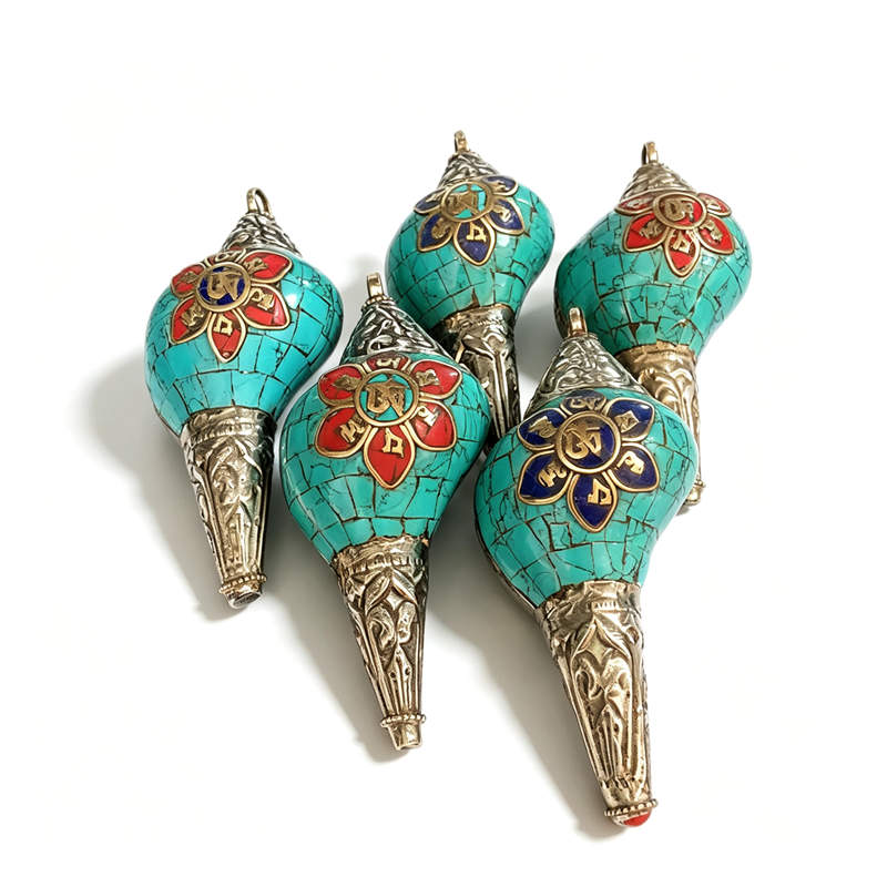 天然貝殻工芸品ペンダント チベット仏教工芸品 オームのお守り - Ethnic Fashion Com のレビューと価格